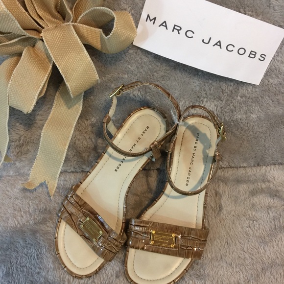 NWOB Marc Jacobs Leather Sandals. - Picture 2 of 8